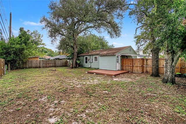 3208 W HARTNETT AVENUE, Tampa, FL 33611