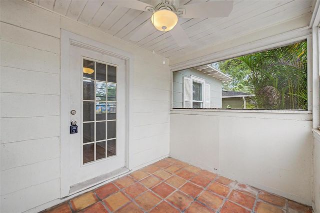 3208 W HARTNETT AVENUE, Tampa, FL 33611