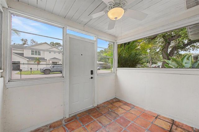 3208 W HARTNETT AVENUE, Tampa, FL 33611