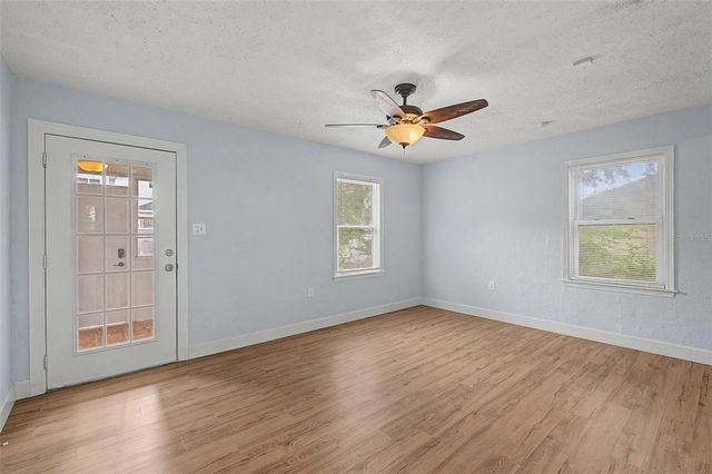 3208 W HARTNETT AVENUE, Tampa, FL 33611