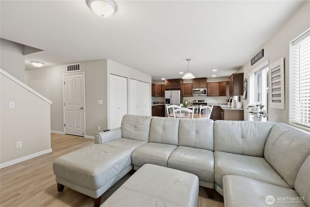 291 NE Tronson Circle, Bremerton, WA 98311