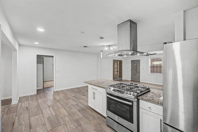 8300 Sawyer Brown Rd Apt H301, Nashville, TN 37221