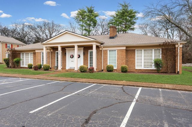 8300 Sawyer Brown Rd Apt H301, Nashville, TN 37221