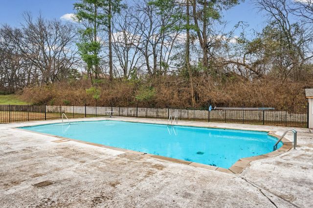 8300 Sawyer Brown Rd Apt H301, Nashville, TN 37221