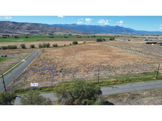 0 17th St 3, Baker City, OR 97814