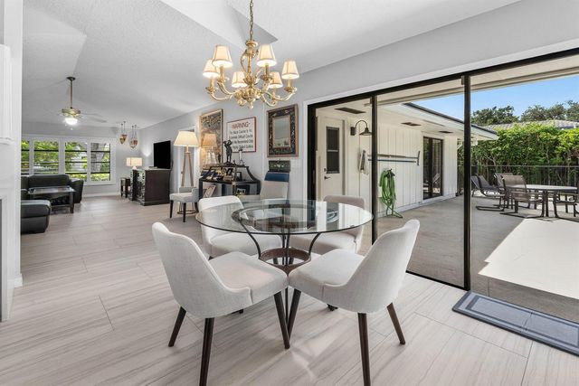 13 St Giles Road, Palm Beach Gardens, FL 33418