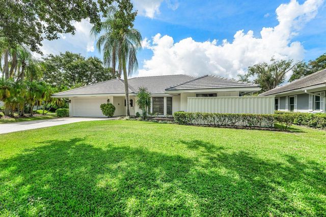 13 St Giles Road, Palm Beach Gardens, FL 33418