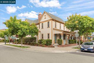 2003 De Anza Ln, Hercules, CA 94547