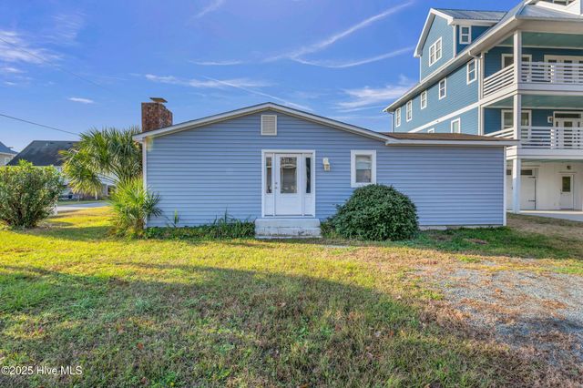 167 Delaware Avenue, Carolina Beach, NC 28428