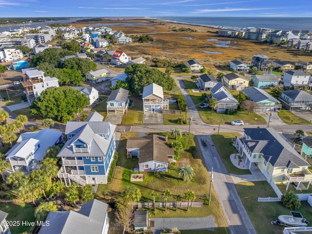 167 Delaware Avenue, Carolina Beach, NC 28428