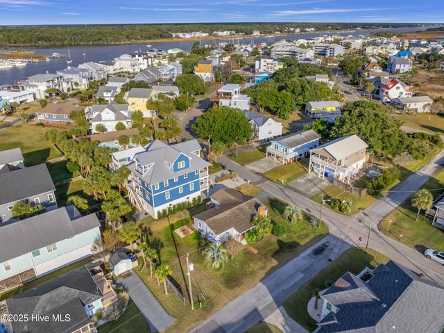 167 Delaware Avenue, Carolina Beach, NC 28428