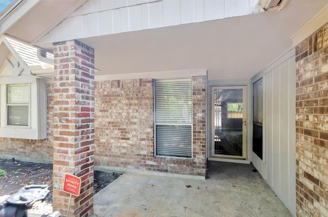 17 W Broken Oak, The Woodlands, TX 77381