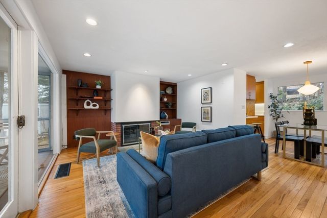 542 Concord Avenue, Lexington, MA 02421