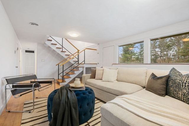 542 Concord Avenue, Lexington, MA 02421