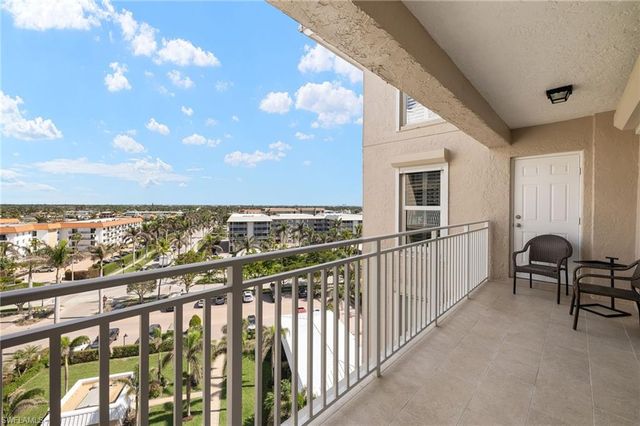 2901 Gulf Shore BLVD N # 701S, Naples, FL 34103