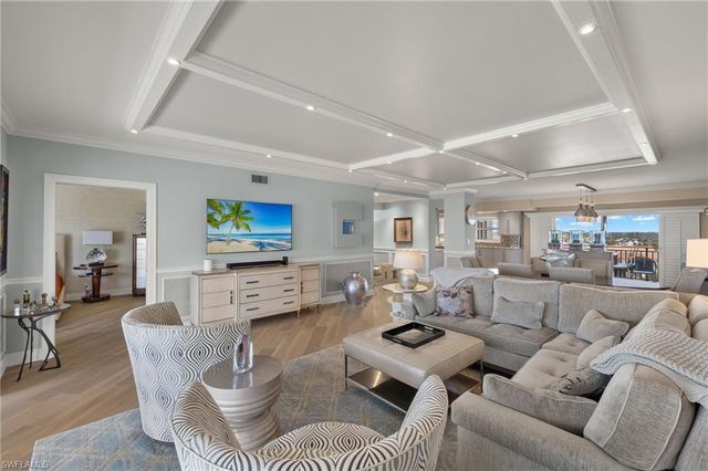 2901 Gulf Shore BLVD N # 701S, Naples, FL 34103