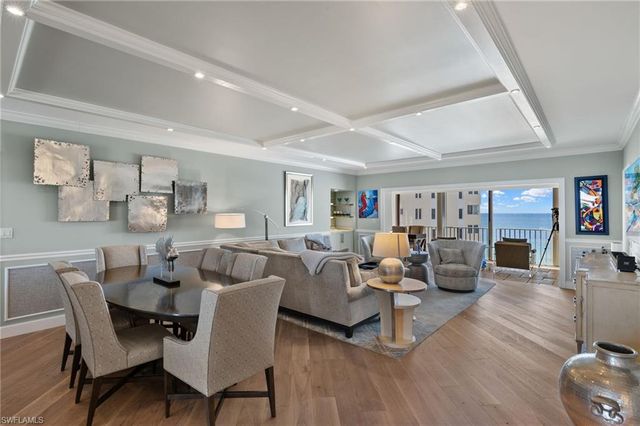 2901 Gulf Shore BLVD N # 701S, Naples, FL 34103