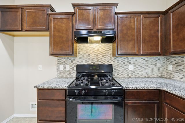 2605 W Glendale Street, Broken Arrow, OK 74011