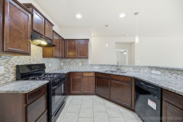 2605 W Glendale Street, Broken Arrow, OK 74011