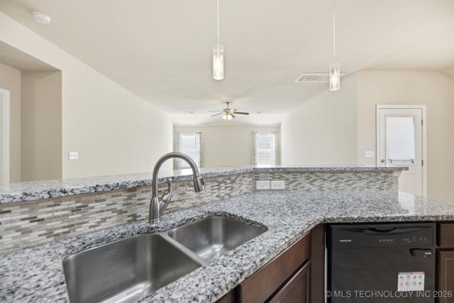 2605 W Glendale Street, Broken Arrow, OK 74011