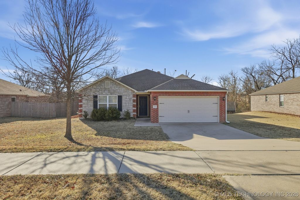 2605 W Glendale Street, Broken Arrow, OK 74011