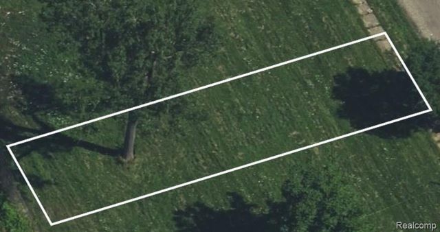 2105 Antoinette Street, Detroit, MI 48208