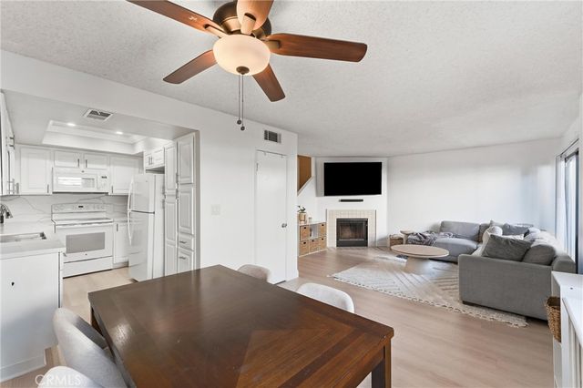 803 E Victoria 117, Carson, CA 90746