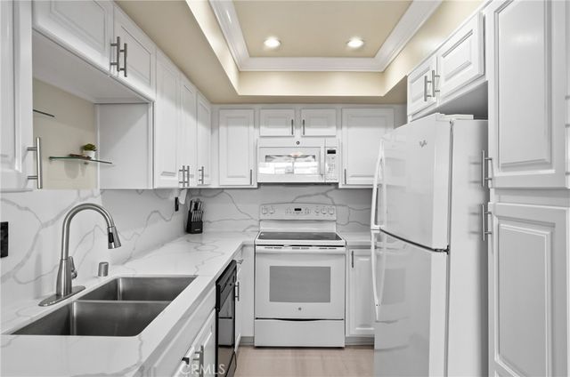 803 E Victoria 117, Carson, CA 90746