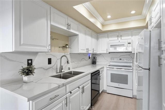 803 E Victoria 117, Carson, CA 90746