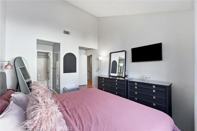 803 E Victoria 117, Carson, CA 90746