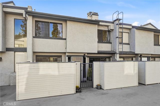 803 E Victoria 117, Carson, CA 90746