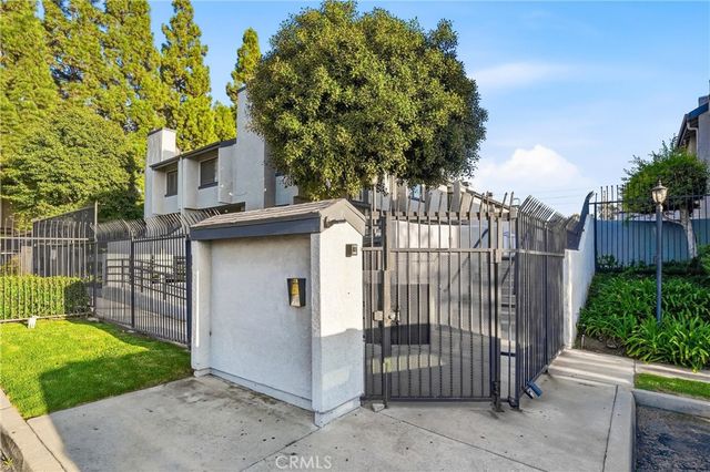 803 E Victoria 117, Carson, CA 90746