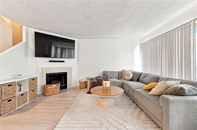 803 E Victoria 117, Carson, CA 90746