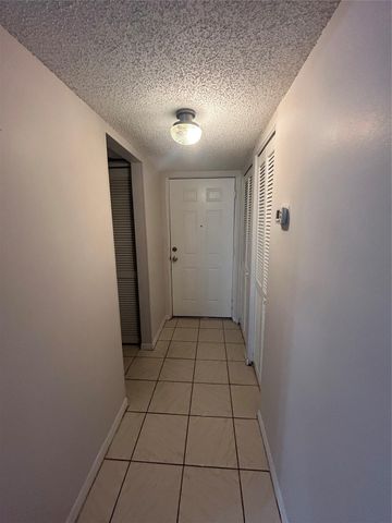 4167 NW 90th Ave 104, Coral Springs, FL 33065