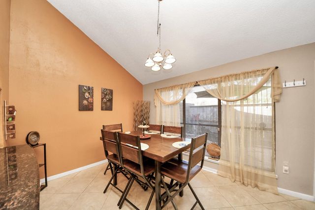 13984 Hollowgreen Drive 23, Houston, TX 77082