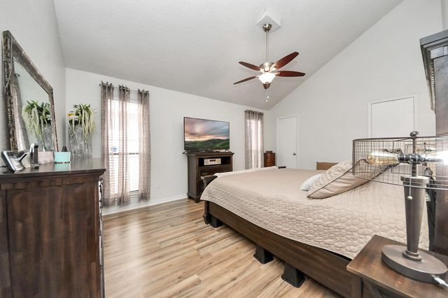 13984 Hollowgreen Drive 23, Houston, TX 77082