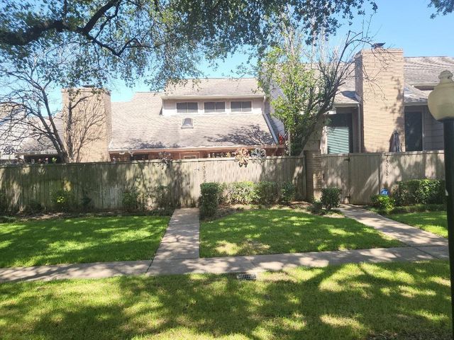 13984 Hollowgreen Drive 23, Houston, TX 77082