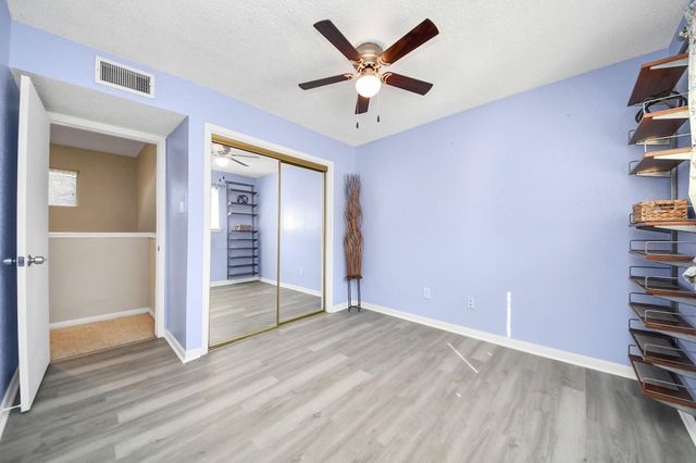 13984 Hollowgreen Drive 23, Houston, TX 77082