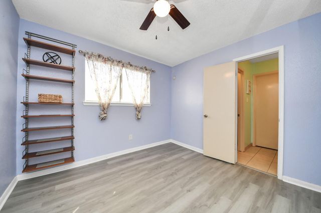 13984 Hollowgreen Drive 23, Houston, TX 77082