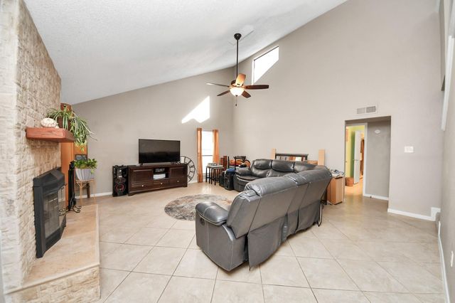 13984 Hollowgreen Drive 23, Houston, TX 77082