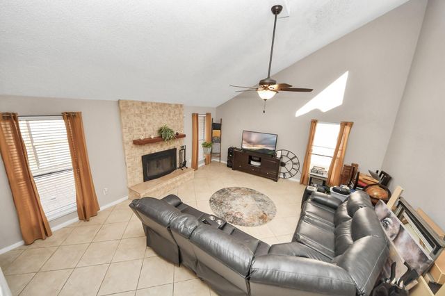 13984 Hollowgreen Drive 23, Houston, TX 77082