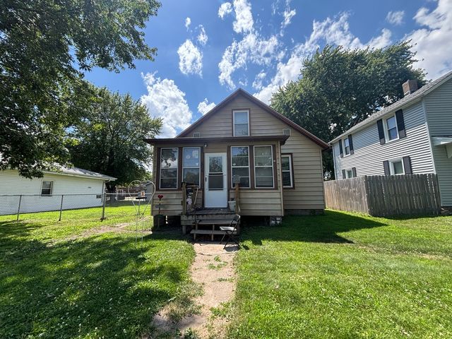 747 20th Street, East Moline, IL 61244