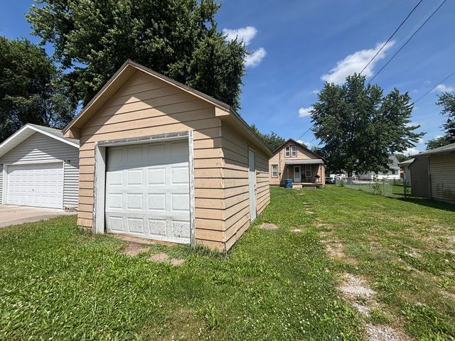747 20th Street, East Moline, IL 61244