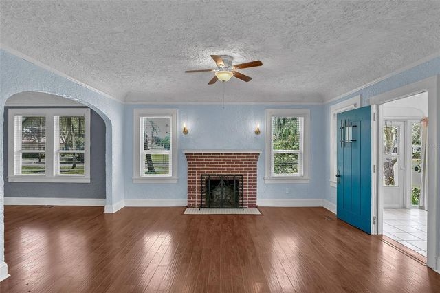 623 S CENTER STREET, Eustis, FL 32726