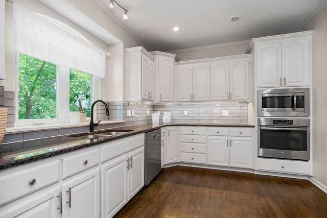 5117 S Necessary Court, Blue Springs, MO 64015