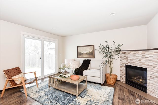 723 123rd Avenue NE, Lake Stevens, WA 98258