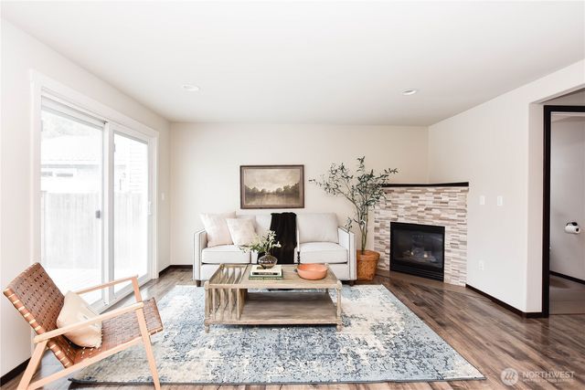 723 123rd Avenue NE, Lake Stevens, WA 98258