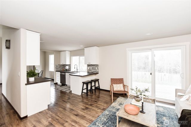 723 123rd Avenue NE, Lake Stevens, WA 98258