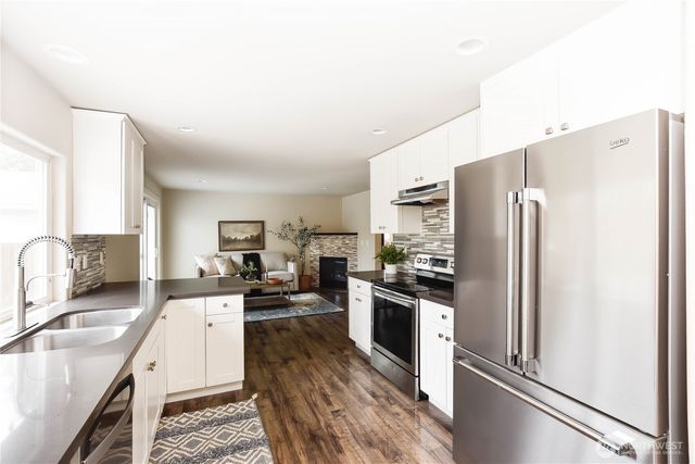 723 123rd Avenue NE, Lake Stevens, WA 98258