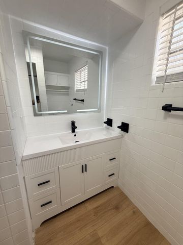 607 N Golf Drive, Hollywood, FL 33021